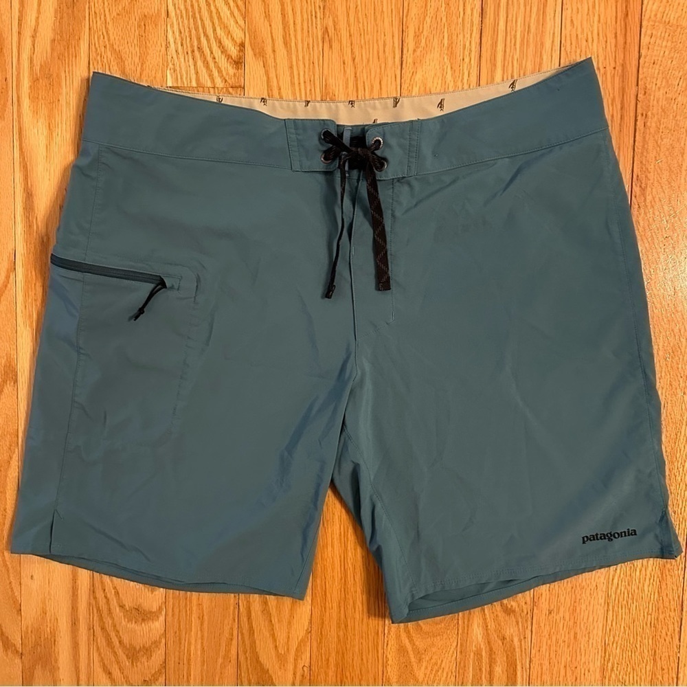 Patagonia Stretch Boardshorts Green Lightweight Unlined 9” inseam Sz 40